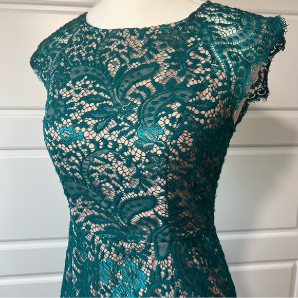 Lace Sheath Dress - Emerald Green, Lined, Cocktail, Party - Size Small - Picture 2 of 6